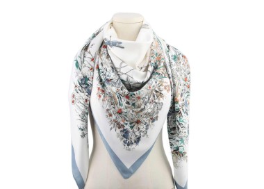 Foulard Grand carré Bleu Toucher Soie