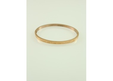 Bracelet "Laisse les filles tranquilles"